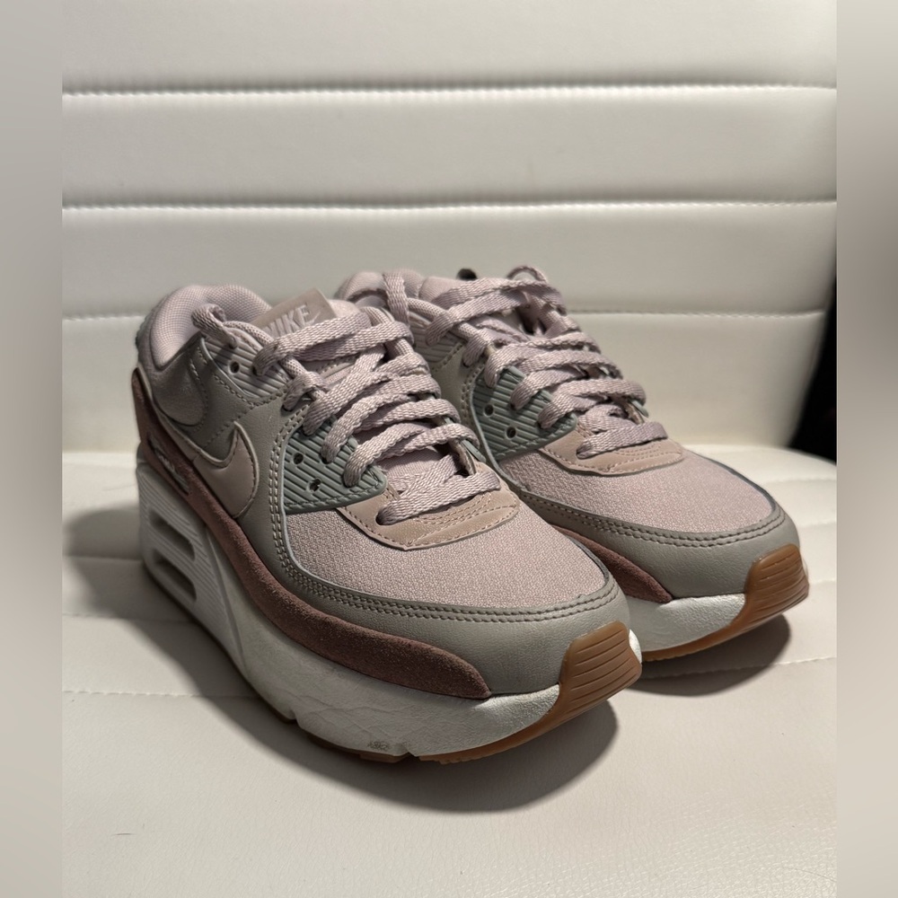 Nike Air Max 90 Women's Sneakers - Mauve